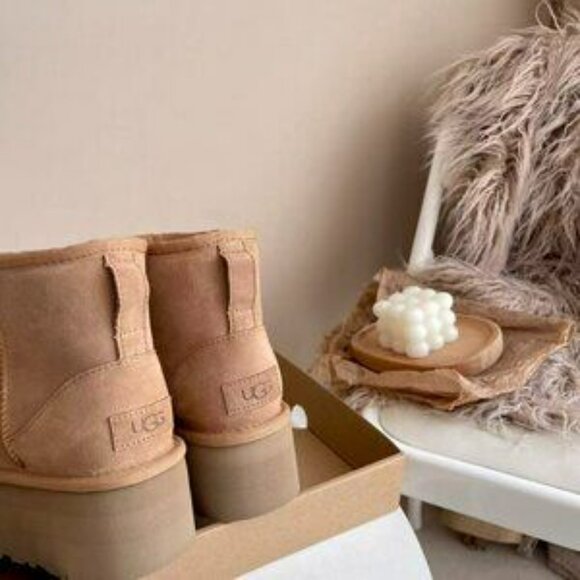 UGG Chestnut Brown Classic Ultra Mini Platform Boot - Picture 5 of 5